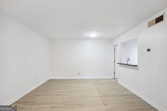 Foto del edificio - 1150 Collier Rd NW