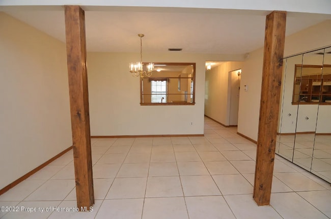 Building Photo - 909 Candlebrook Ln