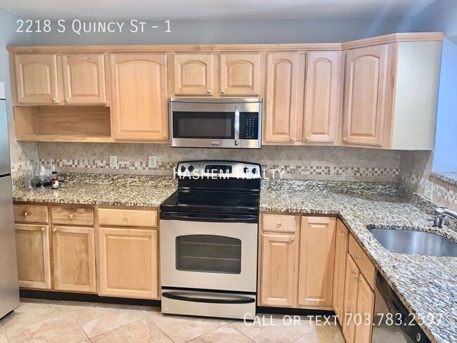 Foto del edificio - 2218 S Quincy St