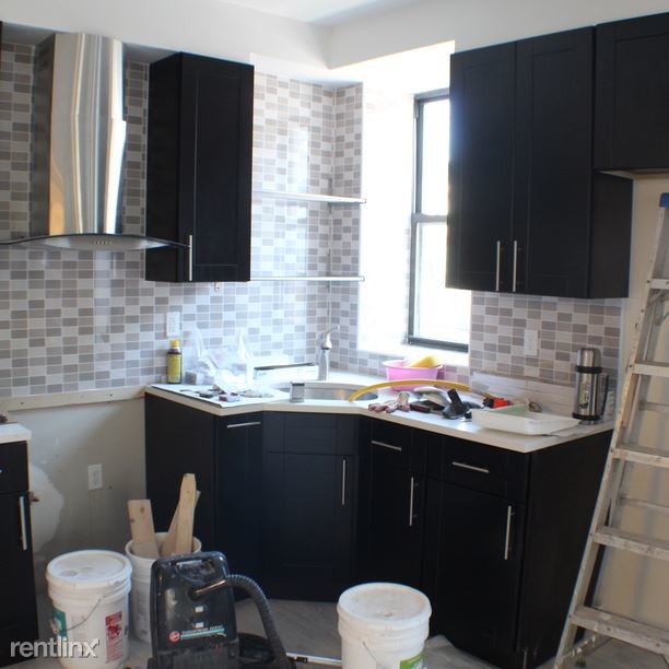 Foto del edificio - 702 Fairview Ave
