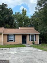 Building Photo - 207 Admiral's Walk Dr