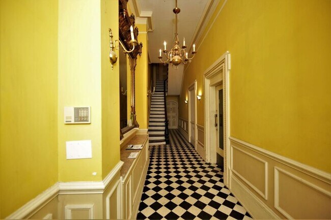 Foto del edificio - 717 Washington Pl