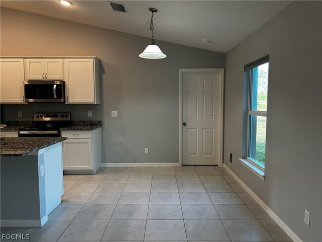 Foto del edificio - 1011 NW 22nd Terrace