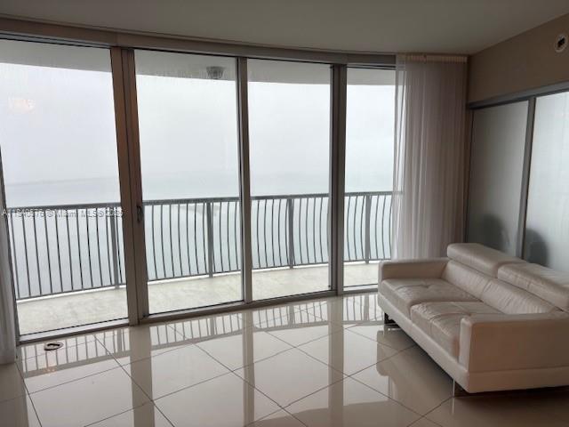 Foto del edificio - 1750 N Bayshore Dr