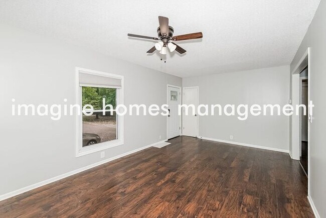 Building Photo - Charming 3 Bedroom Home in Chaska