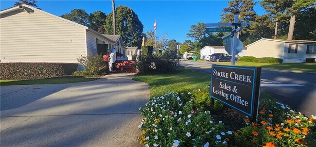 Foto del edificio - 4255 Smoke Creek Pkwy