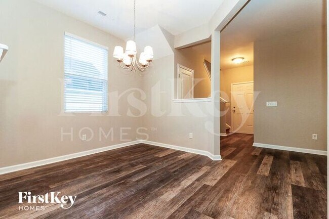 Building Photo - 605 Watershed Dr