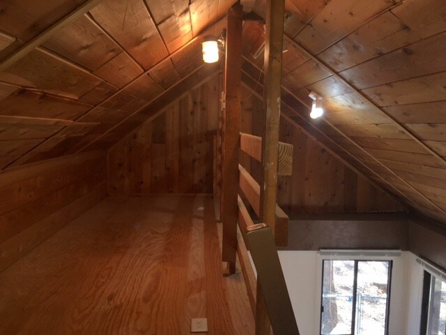 Building Photo - 52791 Pine Cove Rd