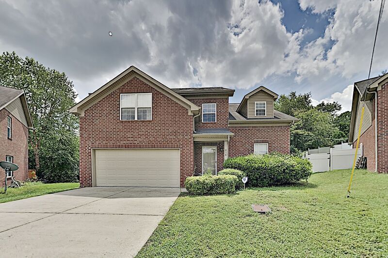Primary Photo - 616 Twin Oaks Ct