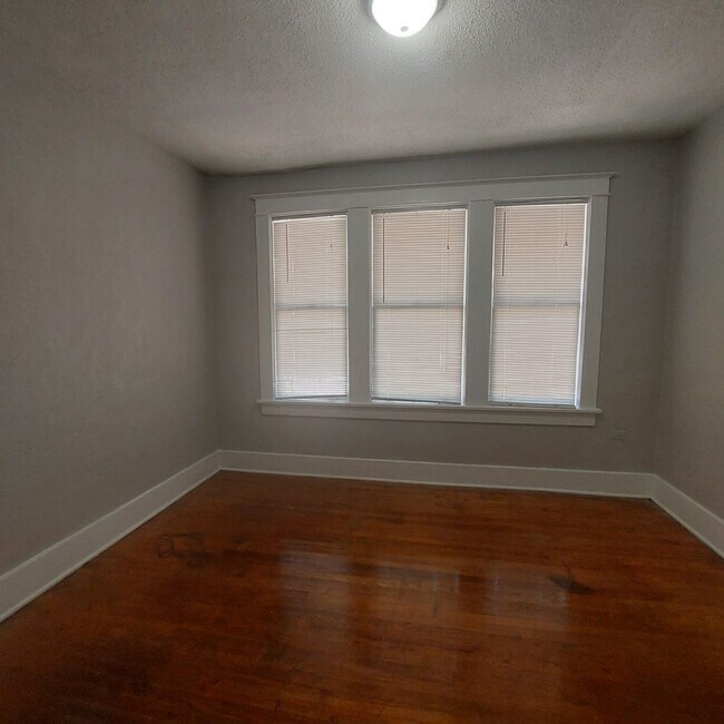 Foto del edificio - 888 N Willett St