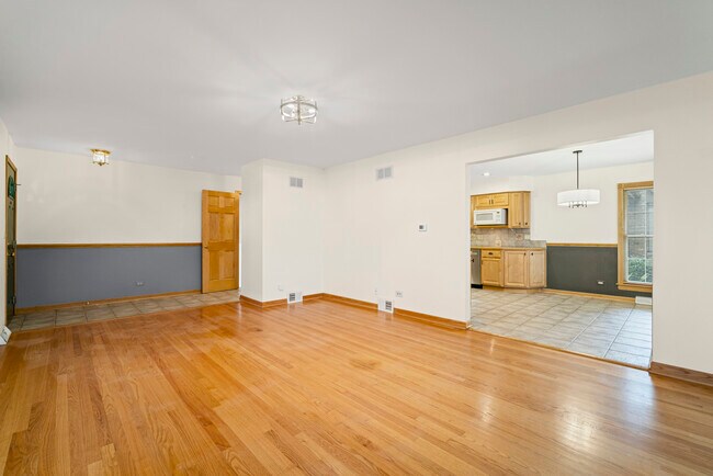 Foto del edificio - 421 N Elm St