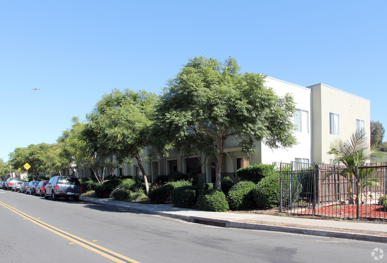 Building Photo - Vista Verde Apartments