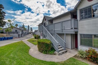 Building Photo - 215 Camlau Dr