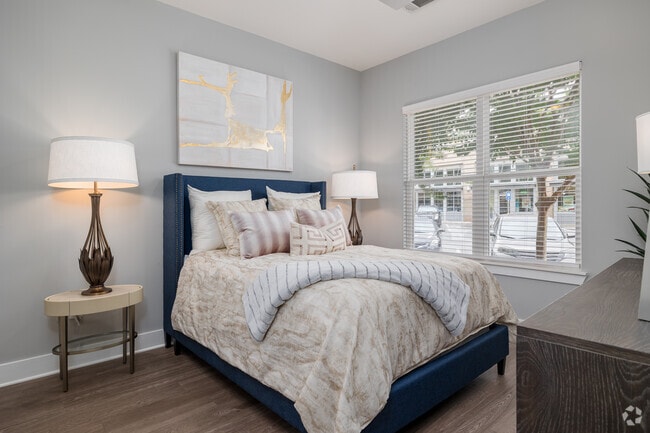 2BR, 2BA - 982SF - Master Bedroom - Abberly Skye Apartment Homes
