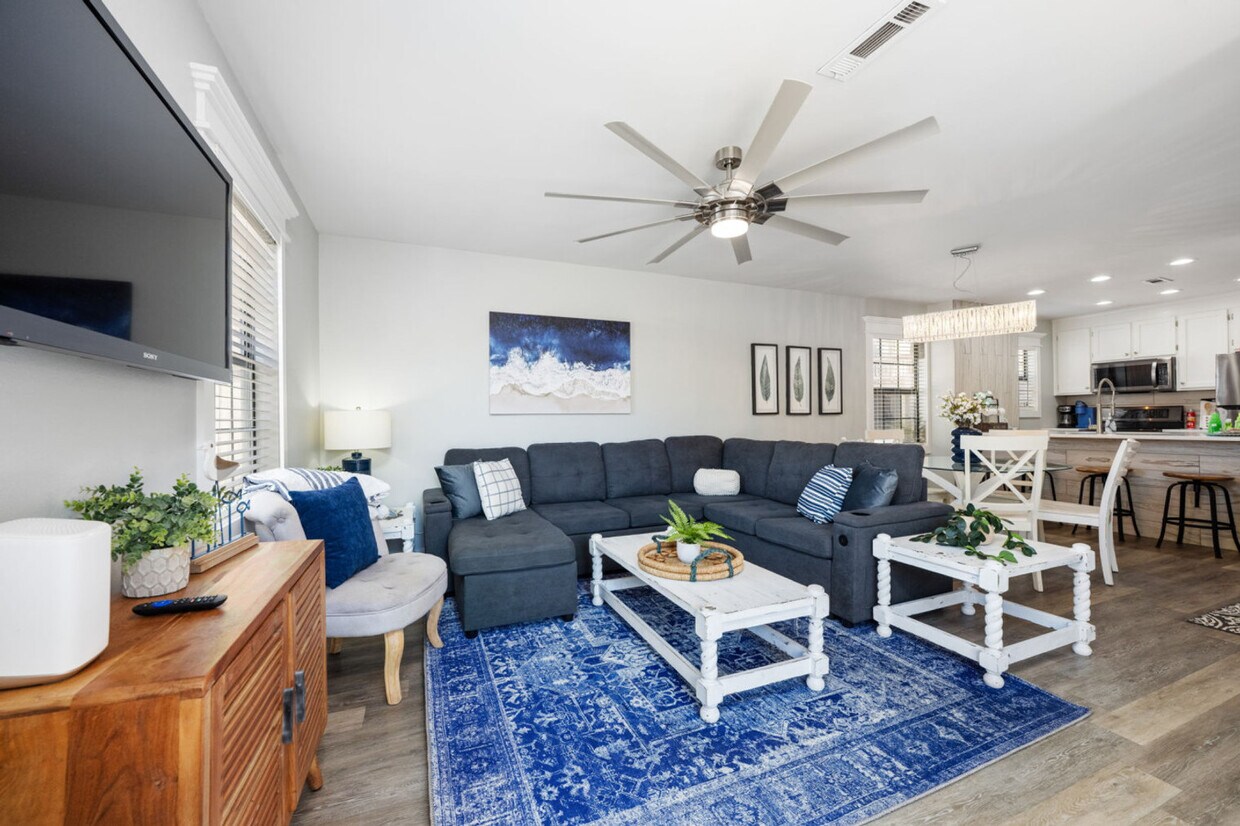 Foto principal - 17462 Front Beach Rd