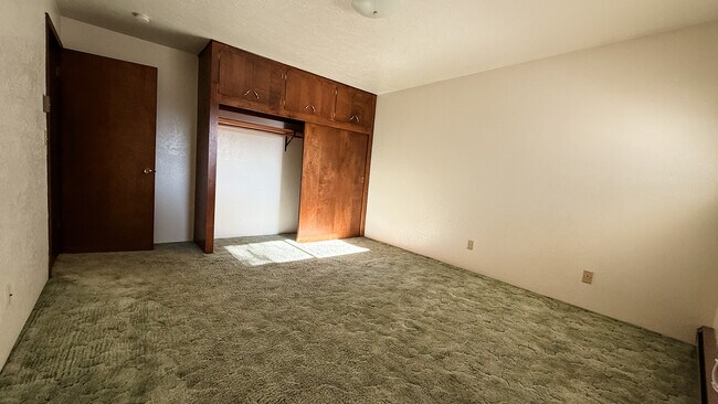 Dormitorio - 620 Whitman St