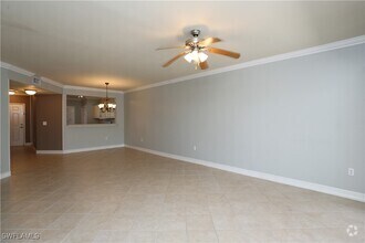 Building Photo - 7811 Regal Heron Cir