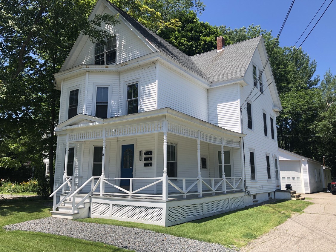 15 Brentwood Rd, Exeter, NH 03833 Apartments in Exeter, NH