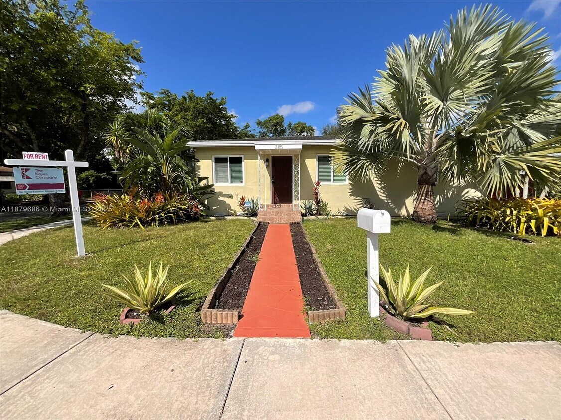 Foto principal - 385 NW 129th St