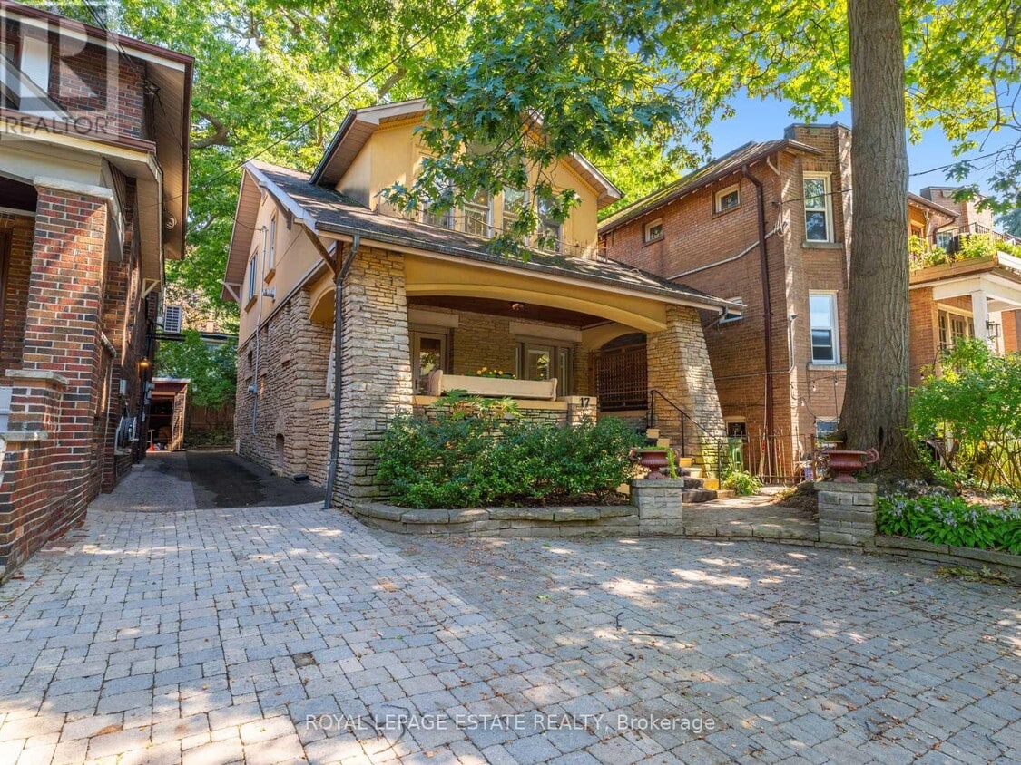 Primary Photo - 17 Balsam Ave