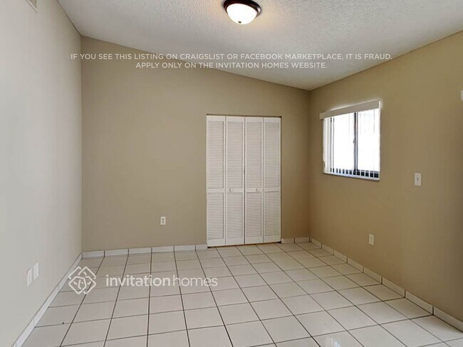 Foto del edificio - 12748 NW 102nd Ave