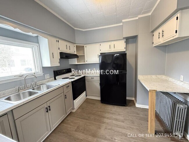 Foto del edificio - 120 Center St