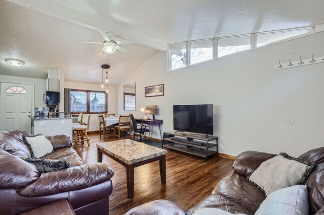 Foto del edificio - 8874 W 54th Pl