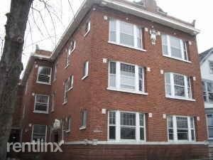 Building Photo - 1 br, 1 bath Apartment - 3332 N Kenmore Ave