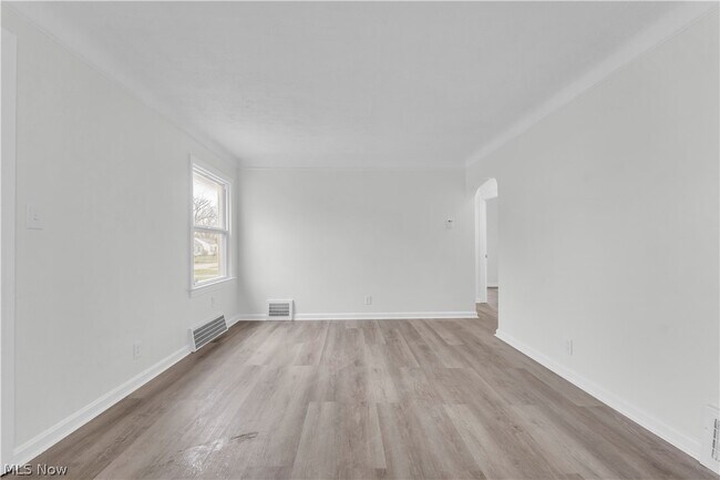 Foto del edificio - 1511 E 196th St