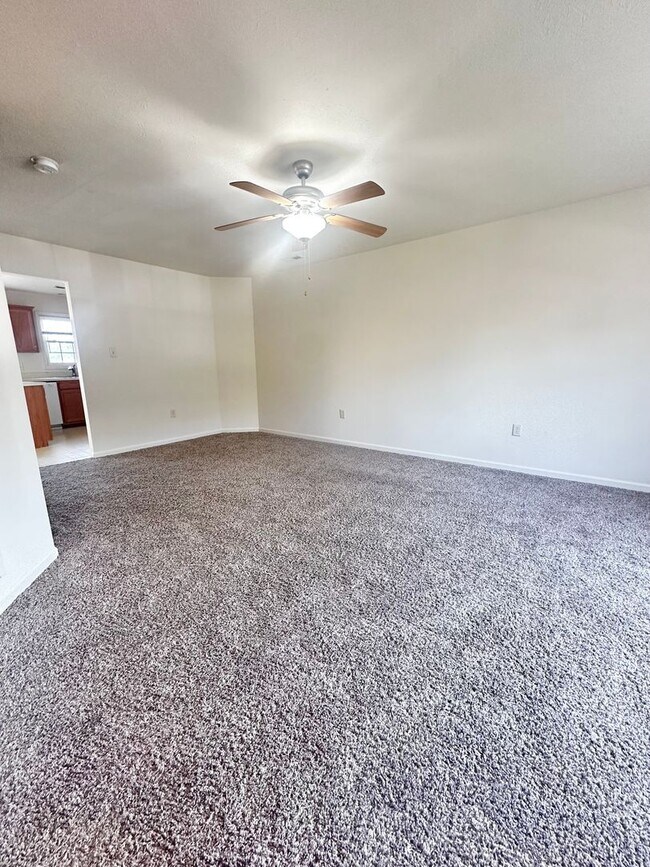 Foto del edificio - Townhome for Rent in Taylor Springs