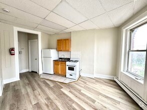Building Photo - 264 Old Bergen Rd