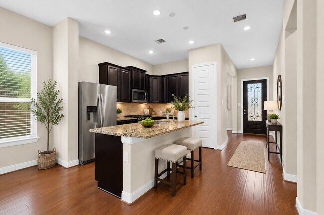 Building Photo - 22503 Miramar Bend Dr