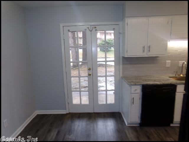 Building Photo - 1601 N Bryant St