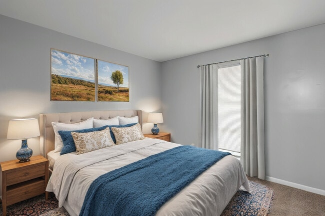 Building Photo - Lifestyle on Golf Links