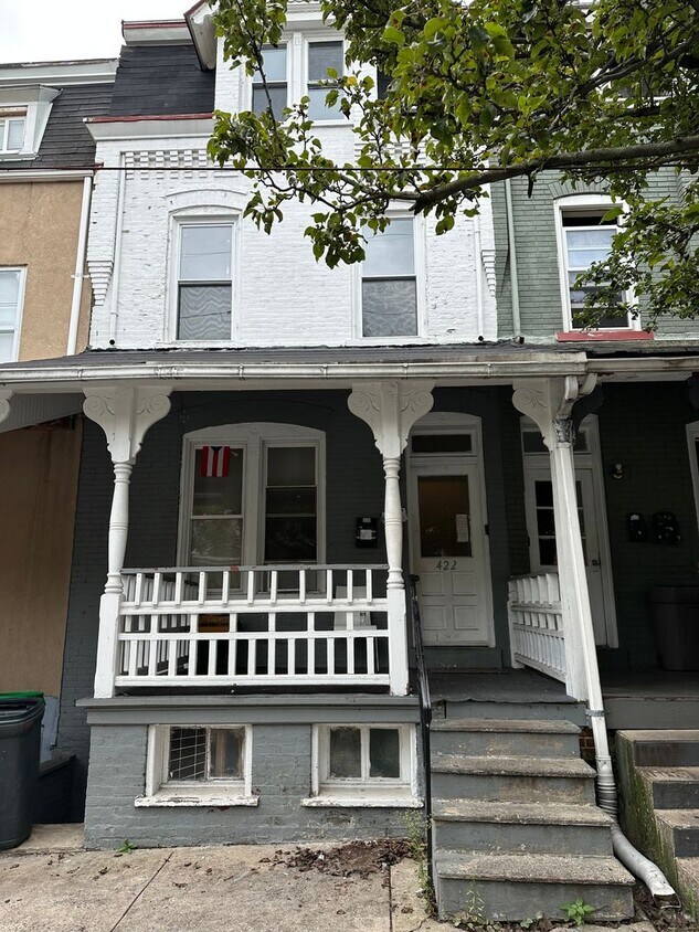 Foto principal - 422 W Allen St