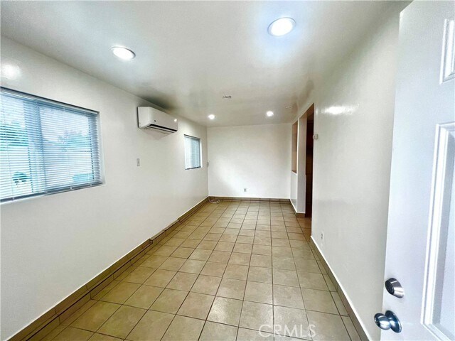 Foto del edificio - 2657 E Monroe St