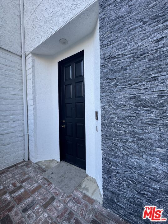 Foto del edificio - 1713 Queens Ct