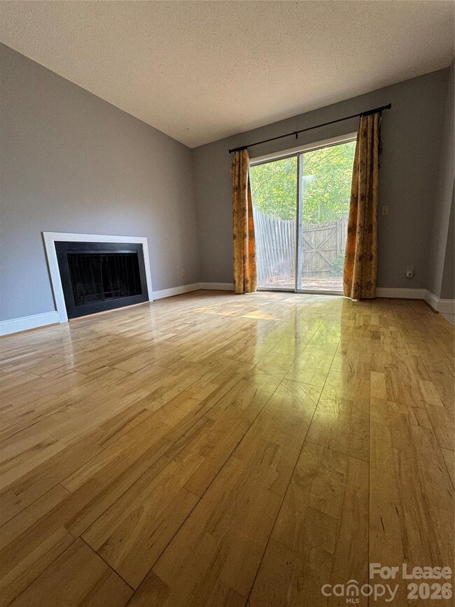 Foto del edificio - 3282 Heathstead Place