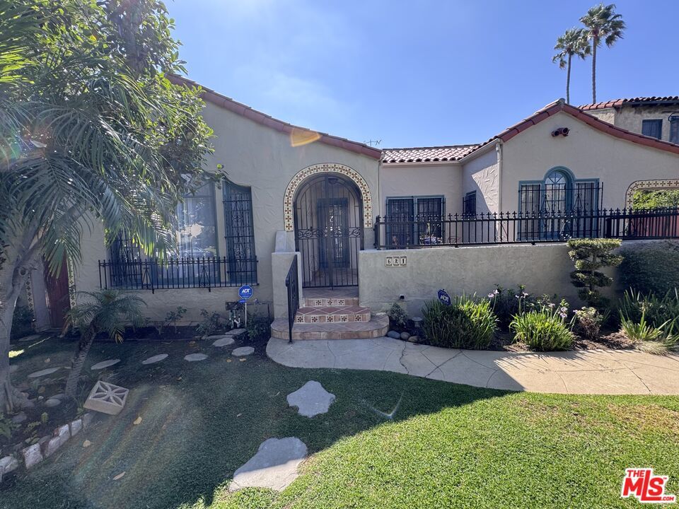 Foto principal - 621 S Highland Ave