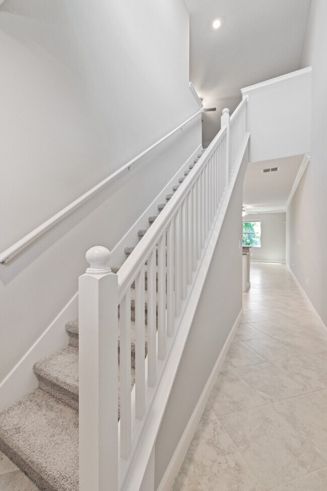 Foto del edificio - "Spacious 4-Bedroom Lutz Home gated commun...