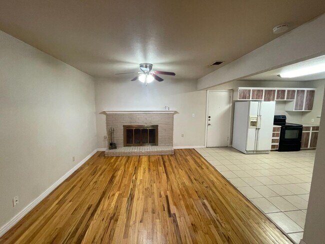 Foto del edificio - 2507 Kenosha Ave