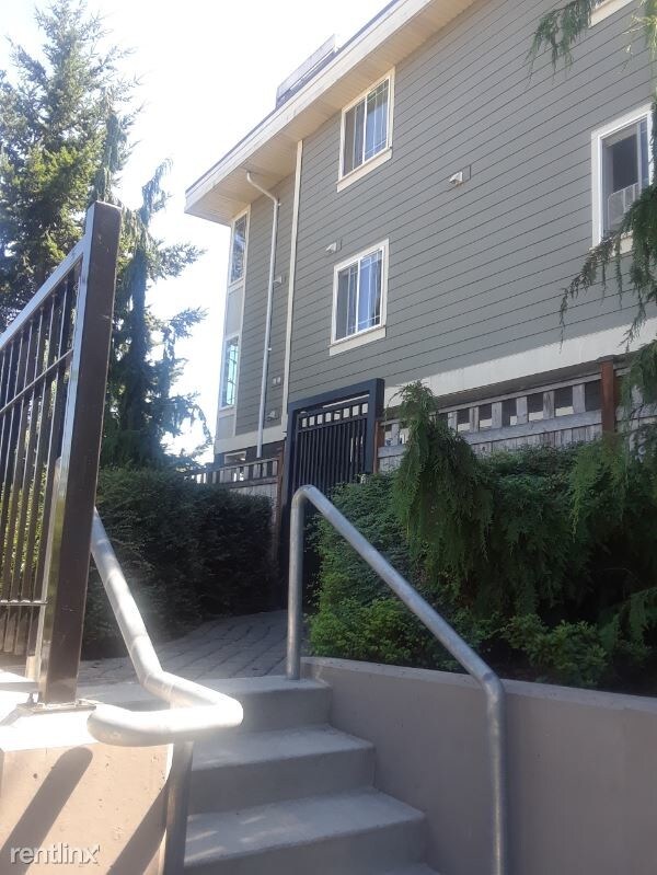 Building Photo - 1 br, 1 bath Condo - 935 N 200th St