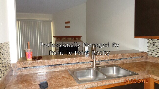 Foto del edificio - 7446 Colony Cove Ln