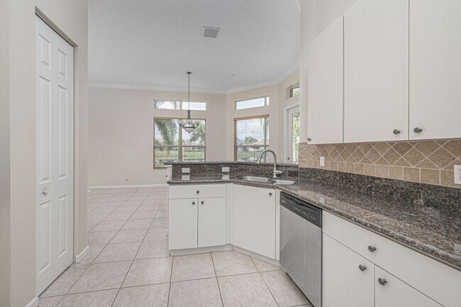 Foto del edificio - 137 NW Magnolia Lakes Blvd