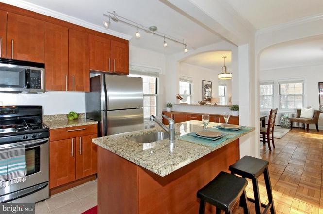 Foto principal - 2800 Devonshire Pl NW