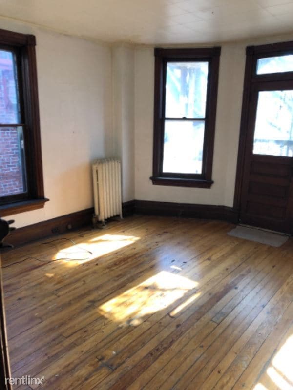 Building Photo - 4 br, 2 bath House - 241 Maclay St