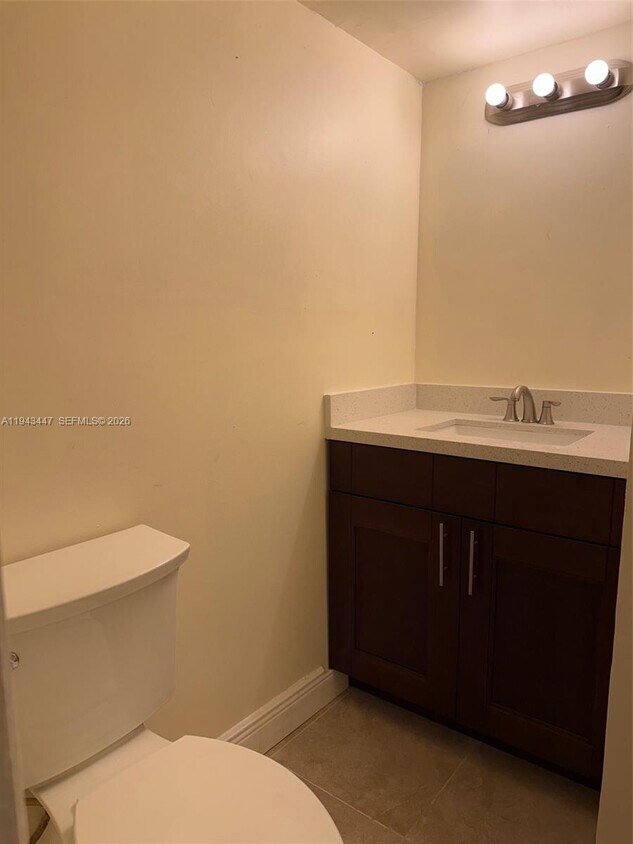 Foto del edificio - 15163 NE 6th Ave