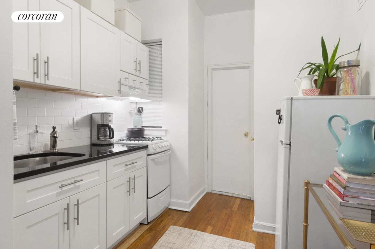 Building Photo - 50 East End Ave