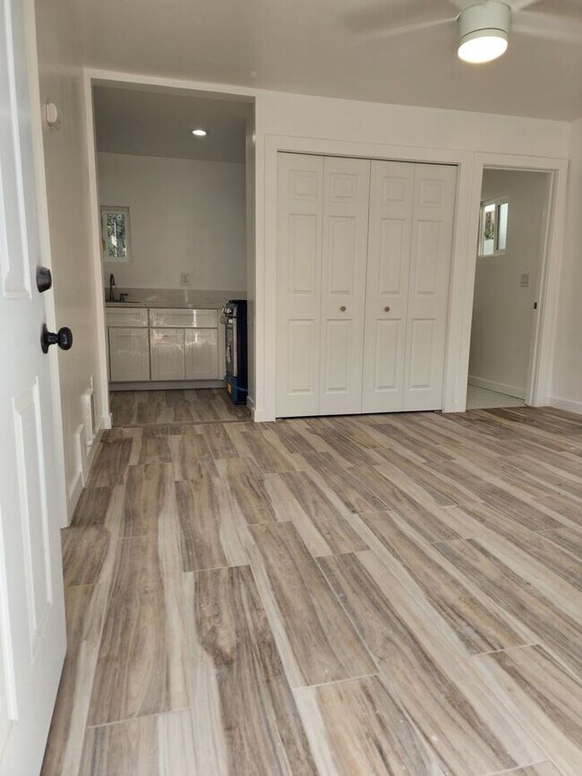 Foto del edificio - Cute Cottage- 1BR/1BA-Close to Downtown