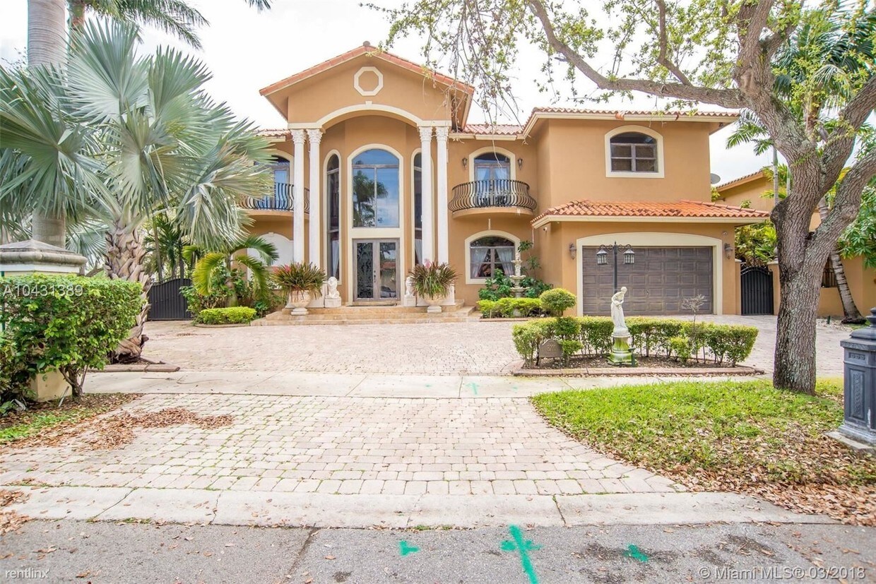 8200 NW 163rd St, Hialeah, FL 33016 House Rental in Hialeah, FL